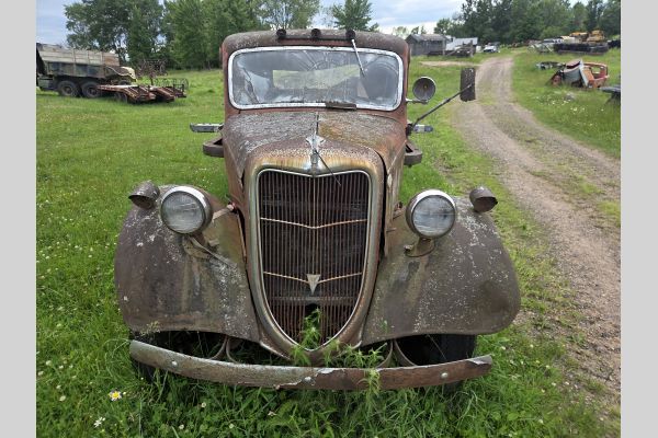 Auction listing photo