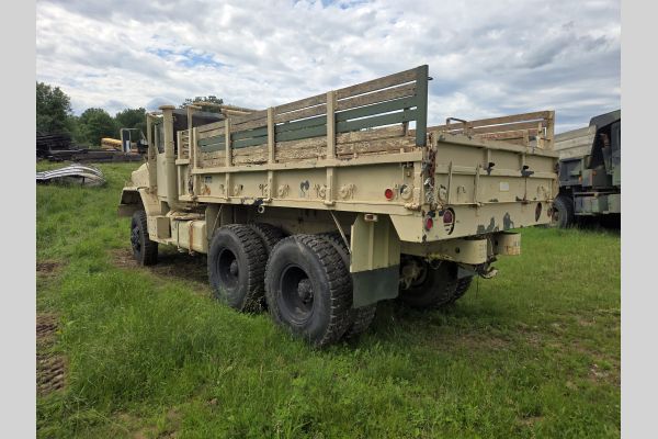 Auction listing photo