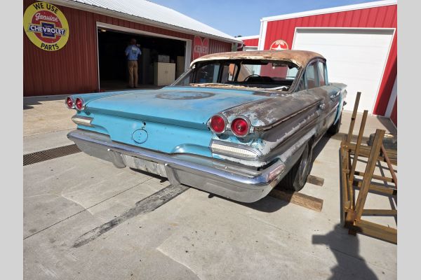 Auction listing photo