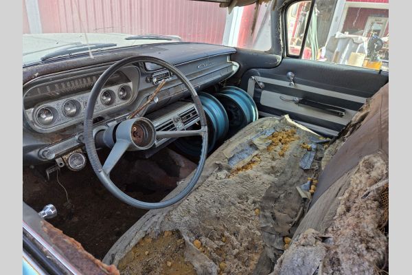 Auction listing photo