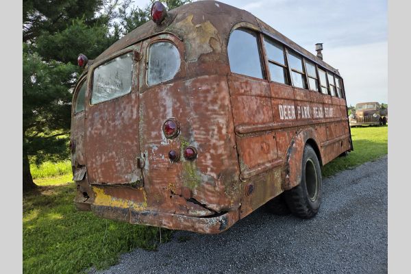 Auction listing photo