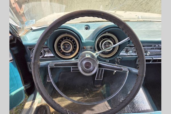 Auction listing photo