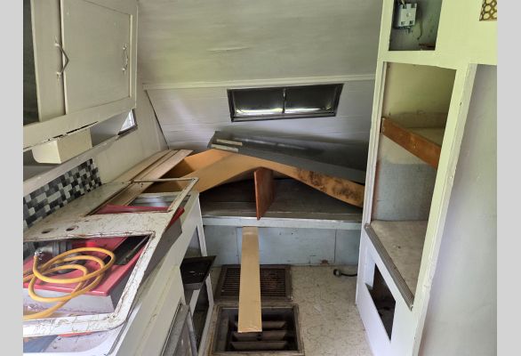 Auction listing photo