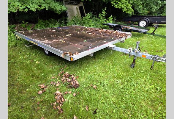 Auction listing photo