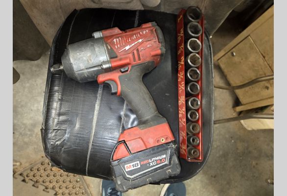 Auction listing photo