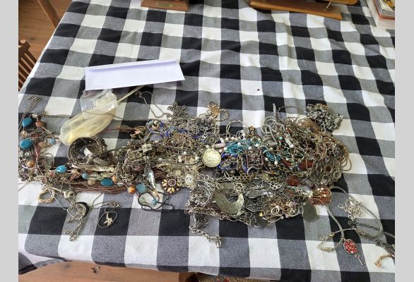 Auction listing photo