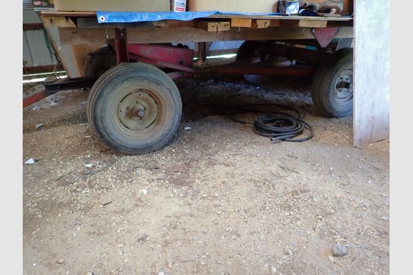 Auction listing photo