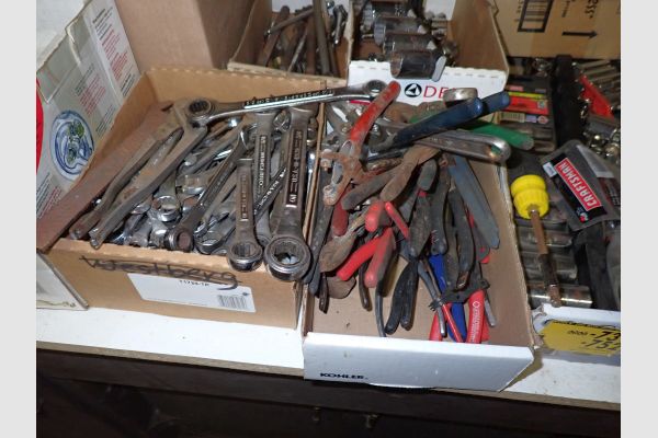 Auction listing photo
