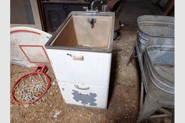 Auction listing photo