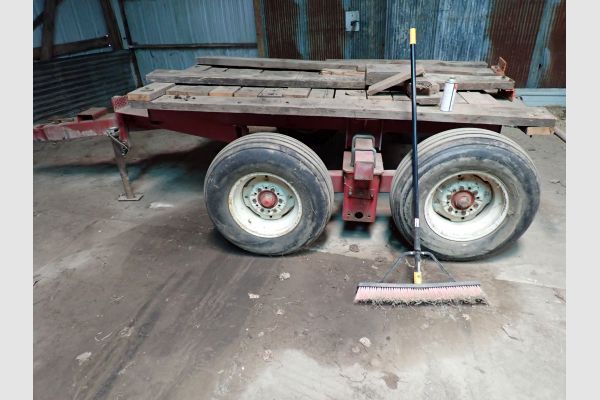 Auction listing photo