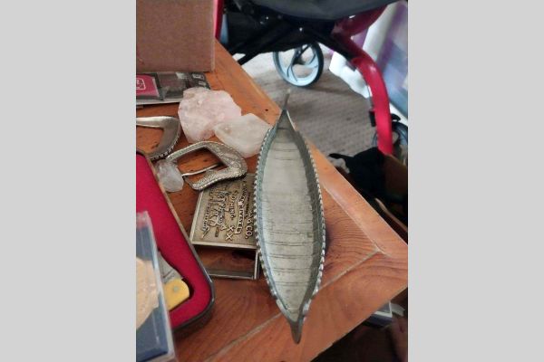 Auction listing photo