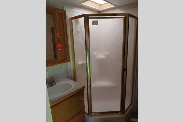 Auction listing photo