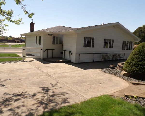 auction image