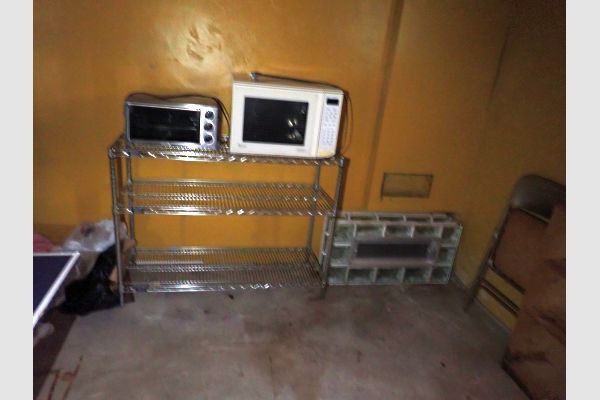 Auction listing photo