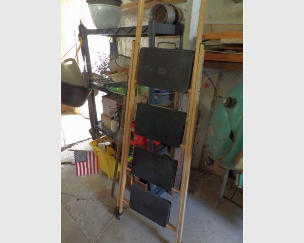 auction image