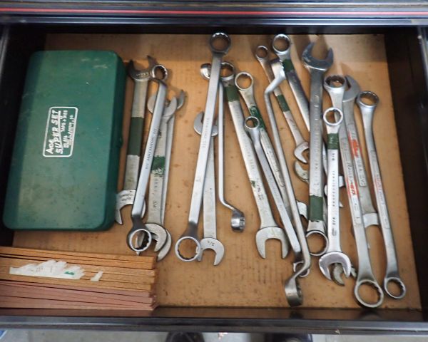 Auction listing photo