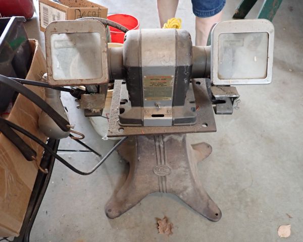 Auction listing photo