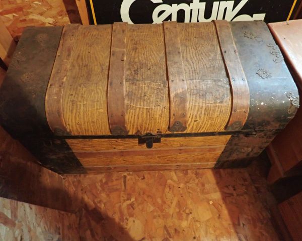 Auction listing photo