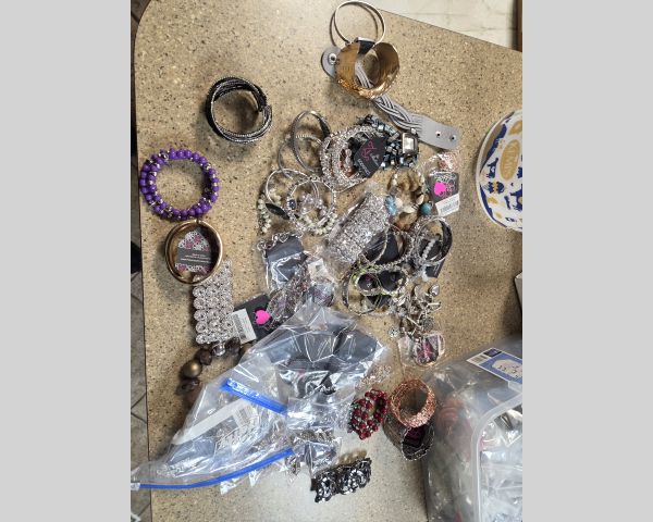 Auction listing photo