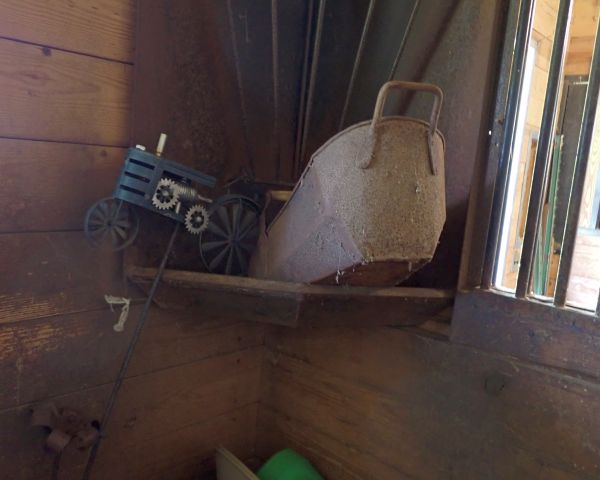 Auction listing photo