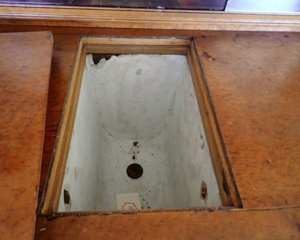 Auction listing photo