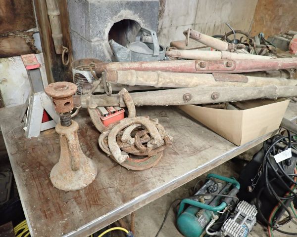 Auction listing photo