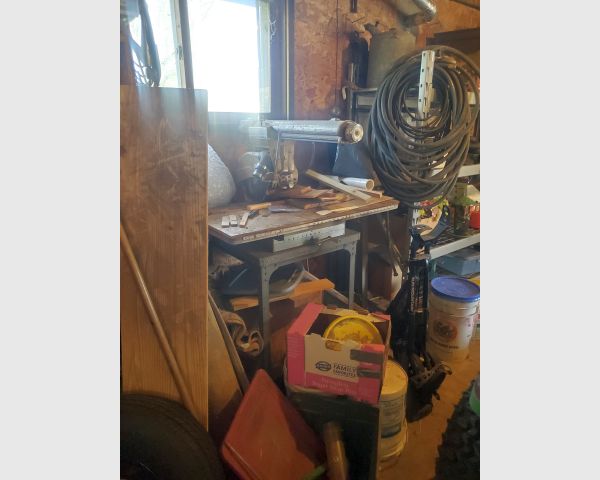 auction image