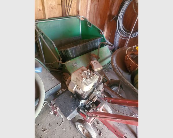 auction image