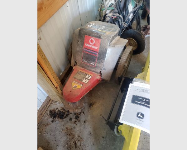 auction image