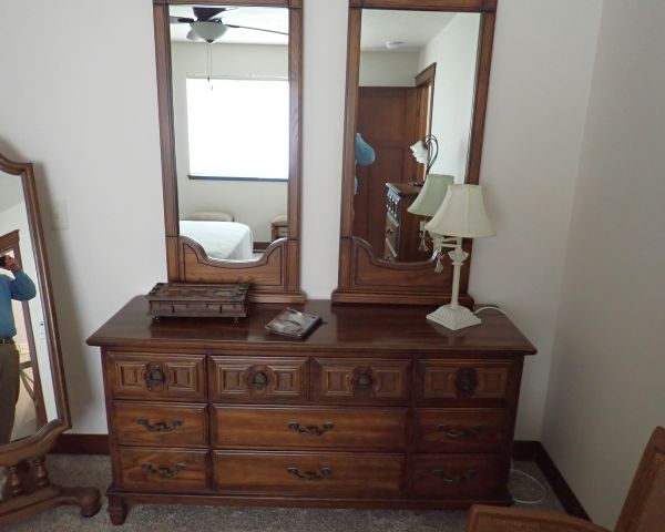 Auction listing photo