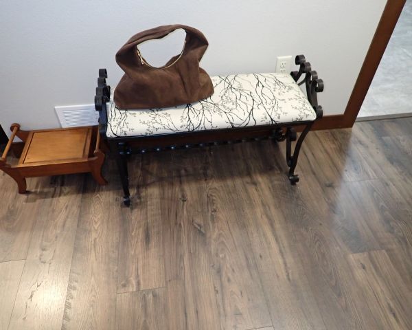 Auction listing photo