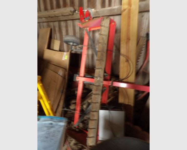 auction image