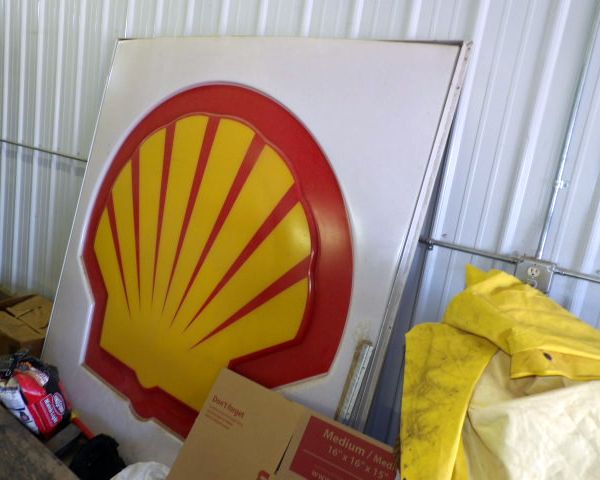 auction image