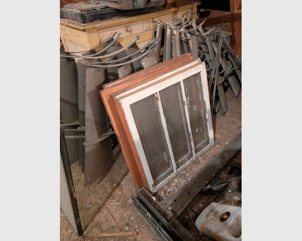 auction image