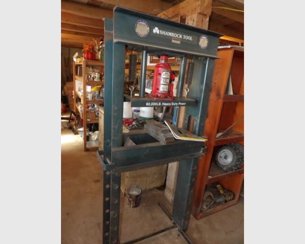 auction image