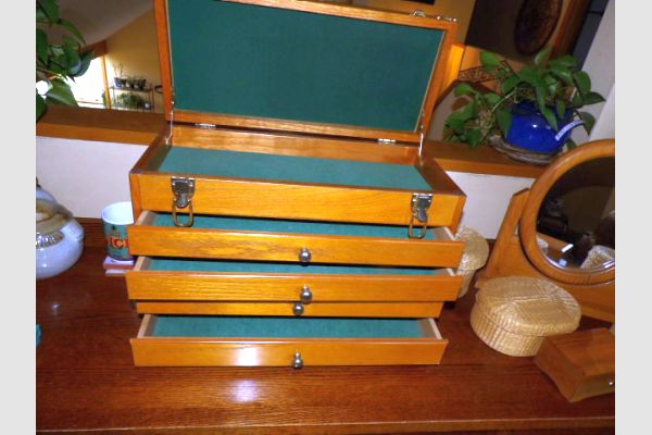 auction image