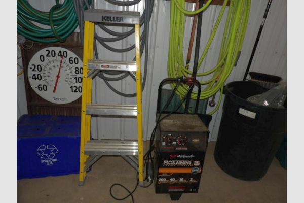 auction image
