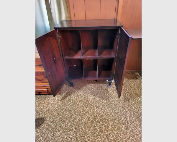 auction image