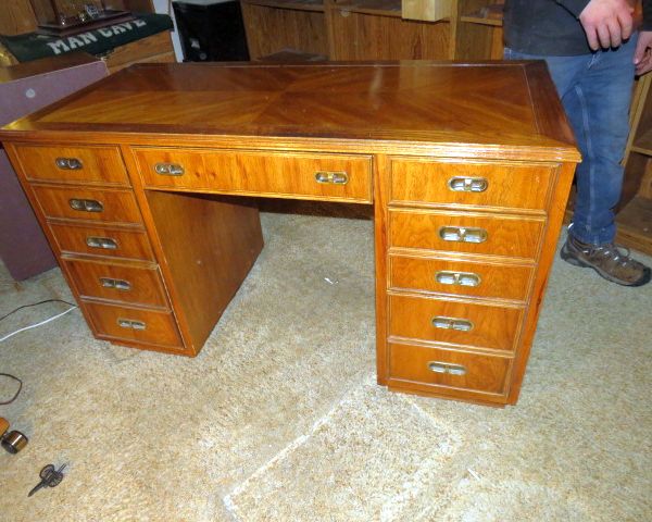 auction image