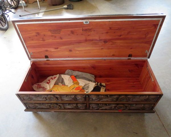 auction image