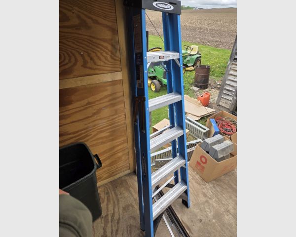 auction image