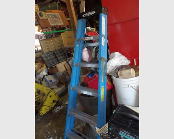 auction image