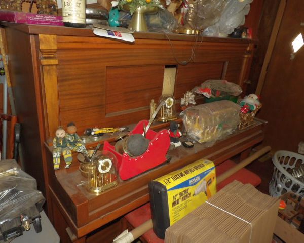auction image