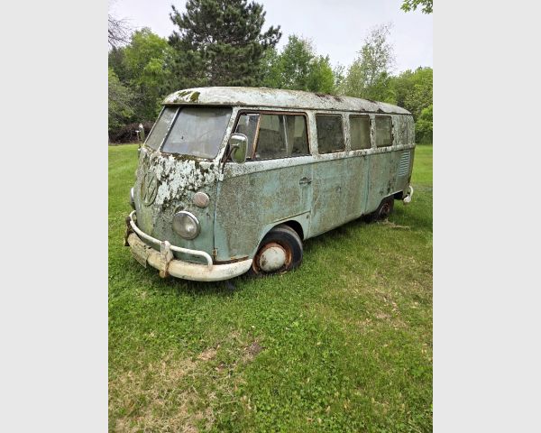 auction image