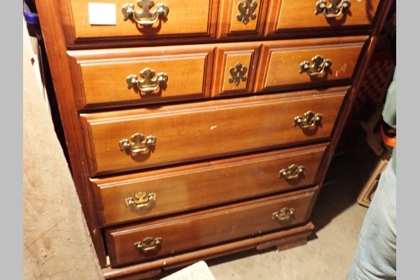 Auction listing photo