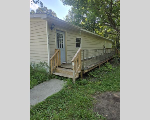 Auction listing photo