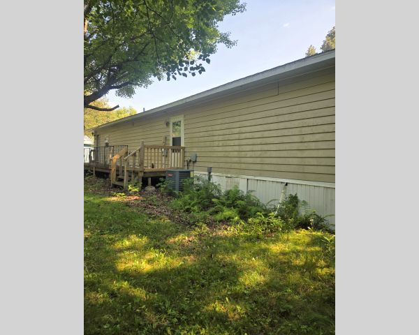 Auction listing photo