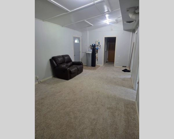 Auction listing photo