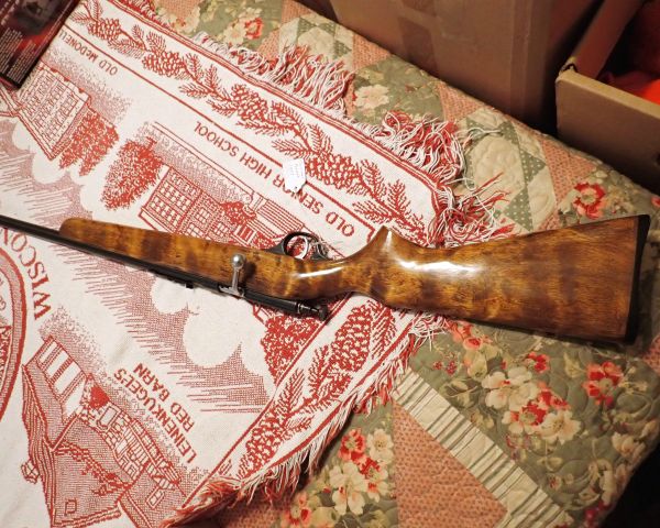 Auction listing photo
