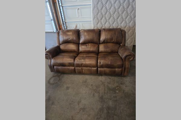 Auction listing photo